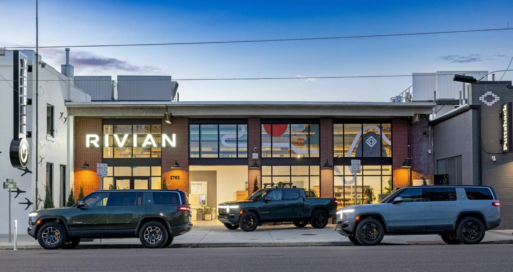 rivian boi thuong 4.jpg