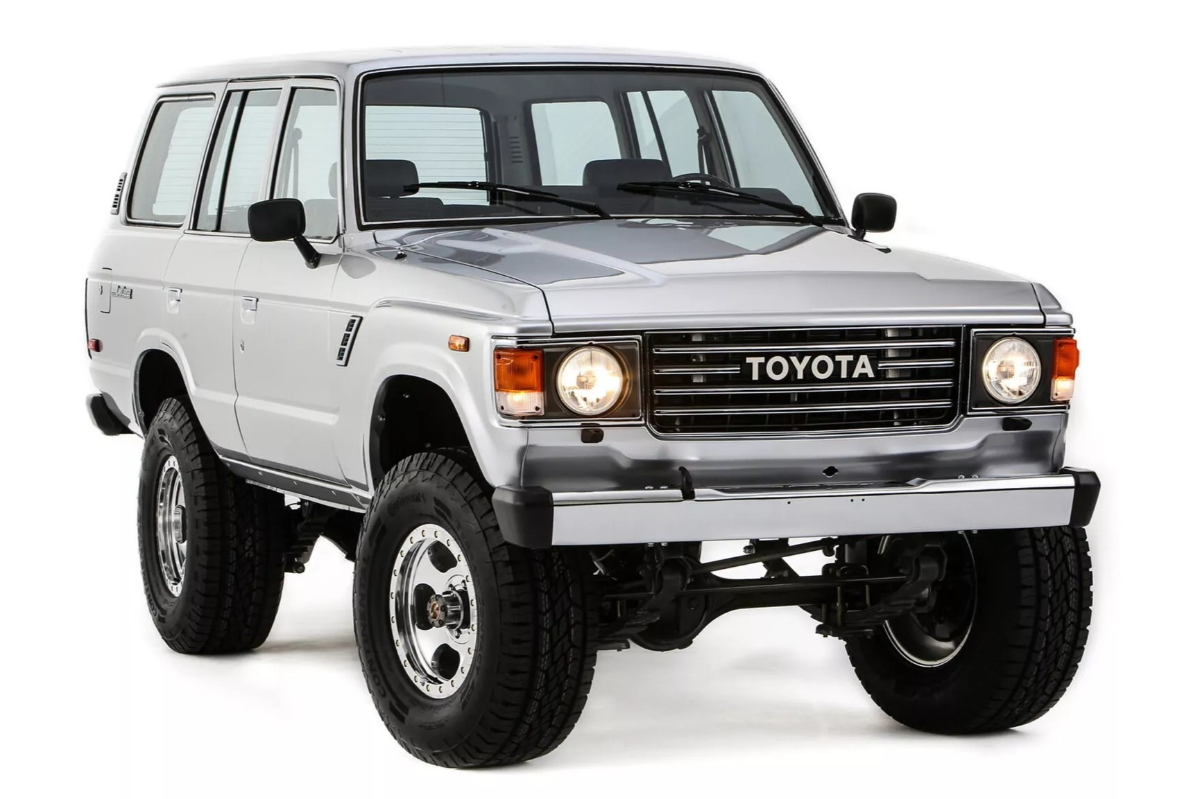 Toyota hồi sinh mẫu SUV biểu tượng Land Cruiser FJ60: Bình cũ rượu mới
