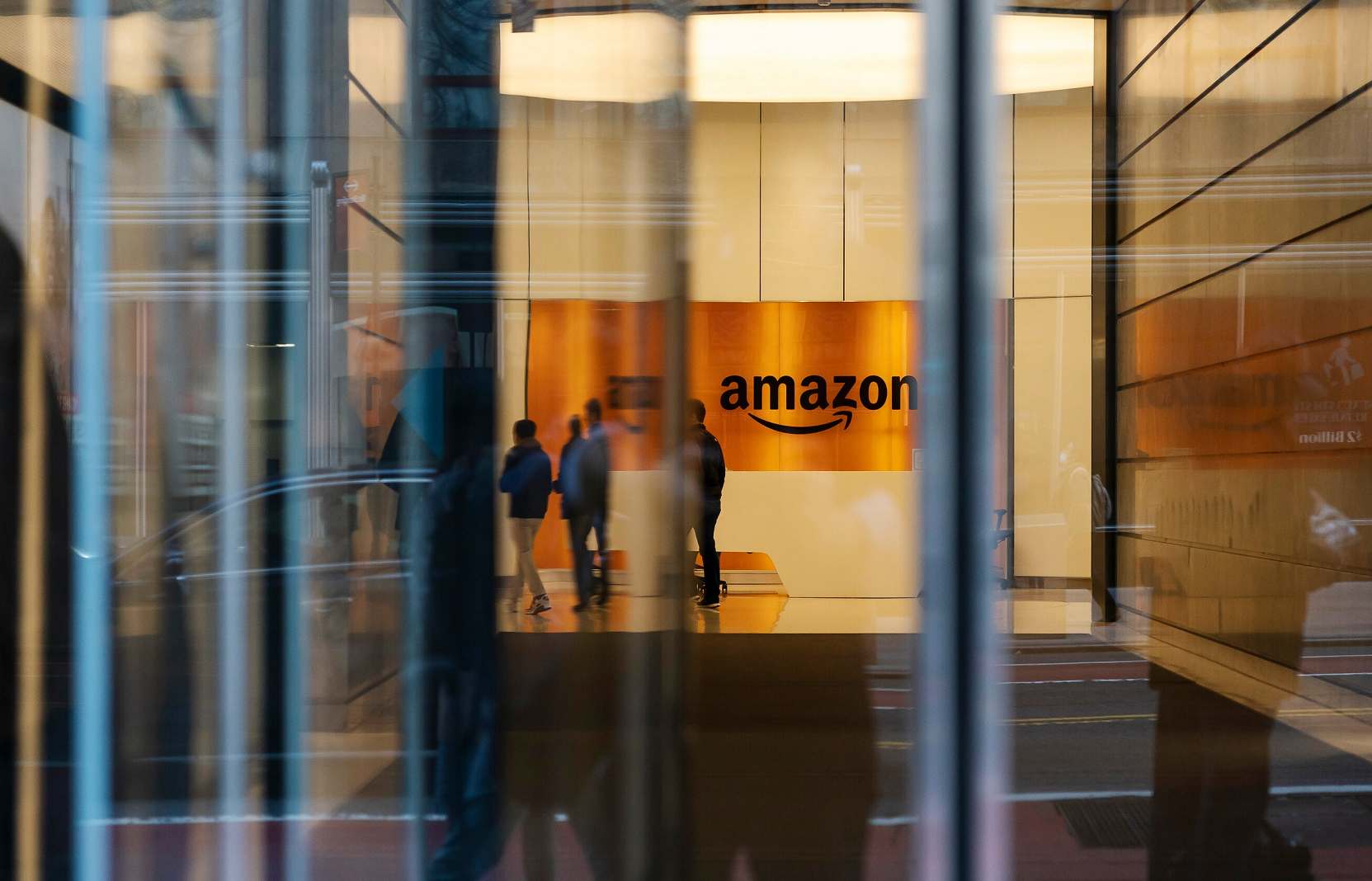 Từ hôm nay, 30.000 nhân viên Amazon mất việc làm trong đợt sa thải chưa từng có