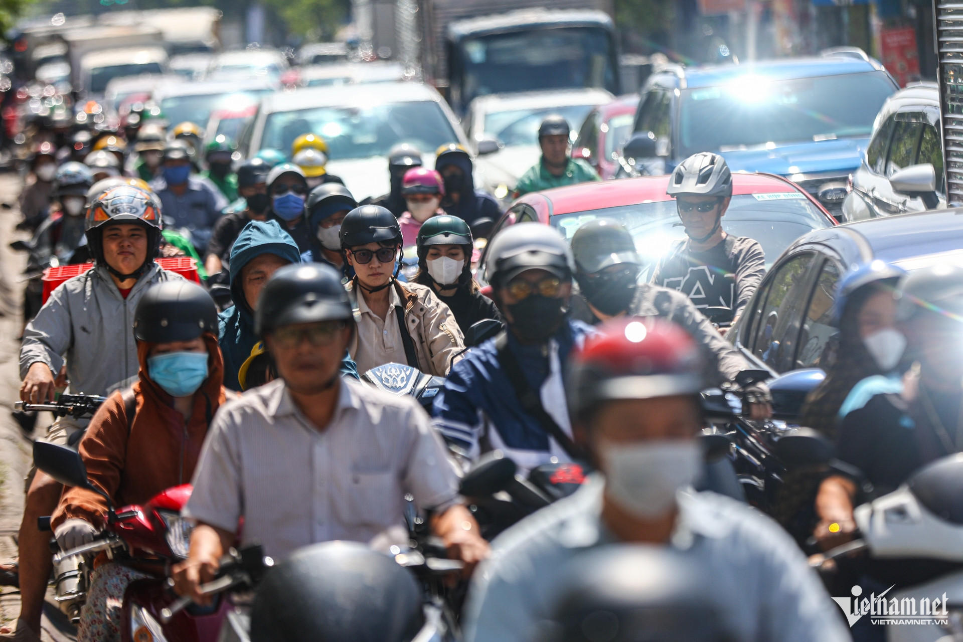 W-đường nguyễn tất thành   nguyễn huế 13.jpg