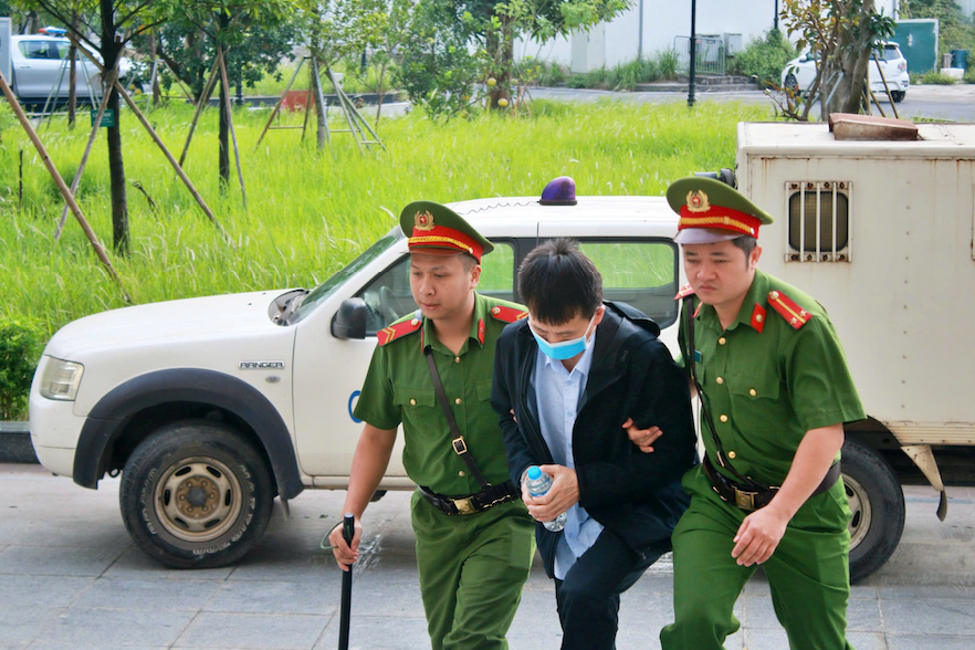 Xét xử vụ đánh bạc ở khách sạn Pullman: Ông Hồ Đại Dũng vắng mặt vì bệnh nặng