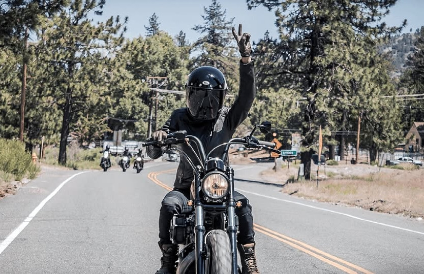 5 quy tắc ứng xử khi lái xe mô tô thể hiện sự chuyên nghiệp và văn minh