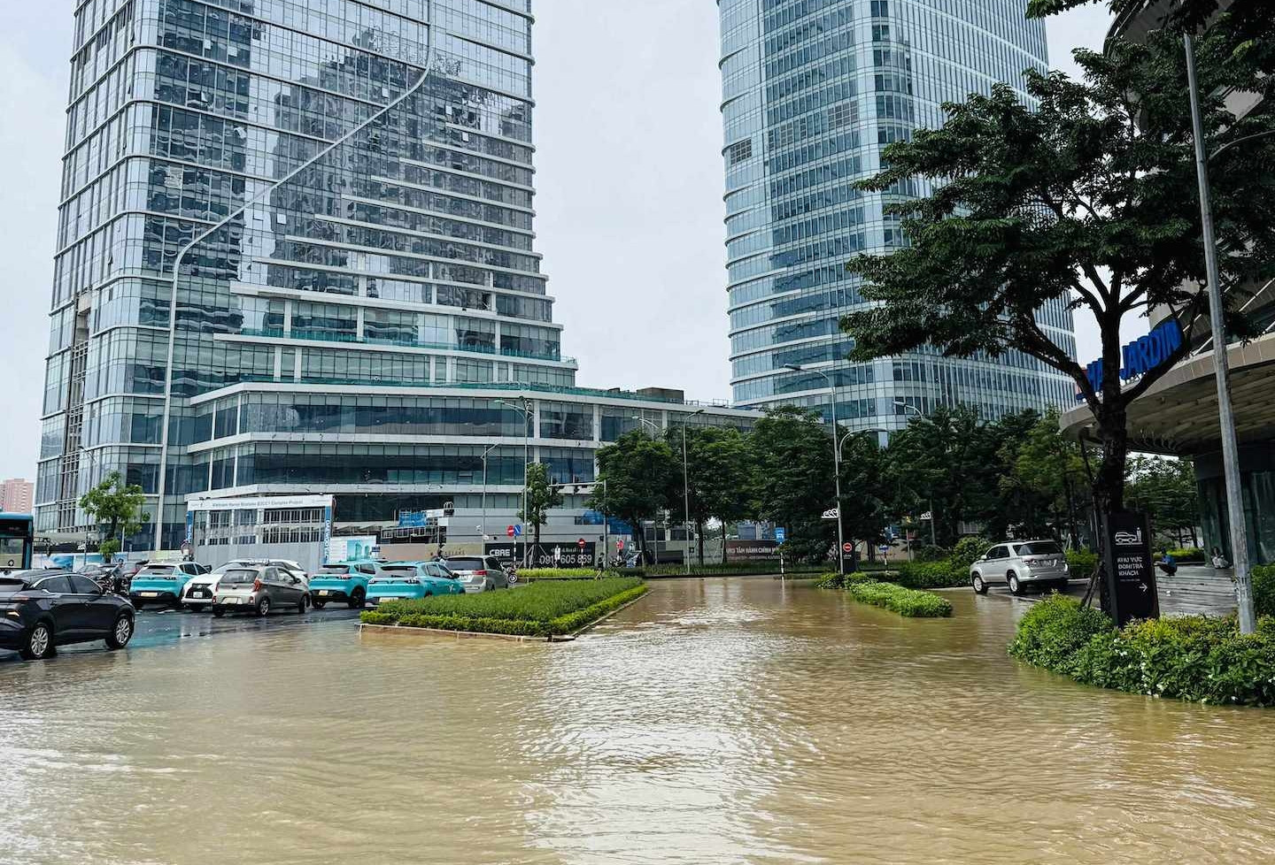 Cứ mưa lớn là ngập khu đô thị, Hà Nội yêu cầu chủ đầu tư thực hiện ngay việc này
