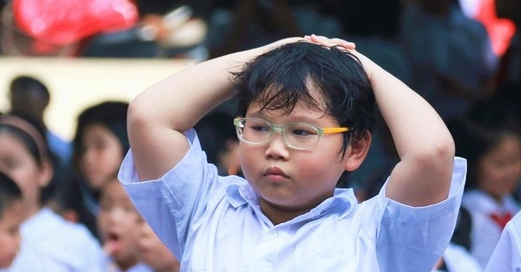 Hà Nội dự kiến mức trần phí trông giữ trẻ sau giờ học là 12.000 đồng/giờ