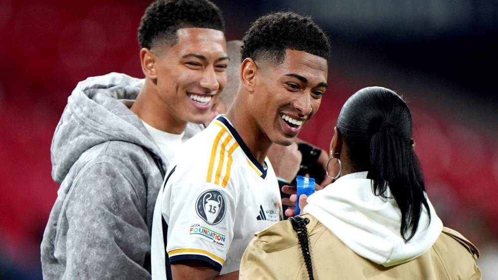 Jude Bellingham em trai Defensa.jpeg