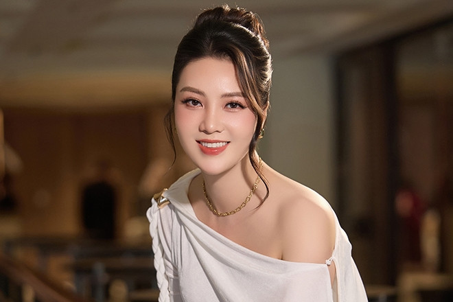 MC Thụy Vân VTV gây bất ngờ khi tái xuất sau sinh con gái thứ 2