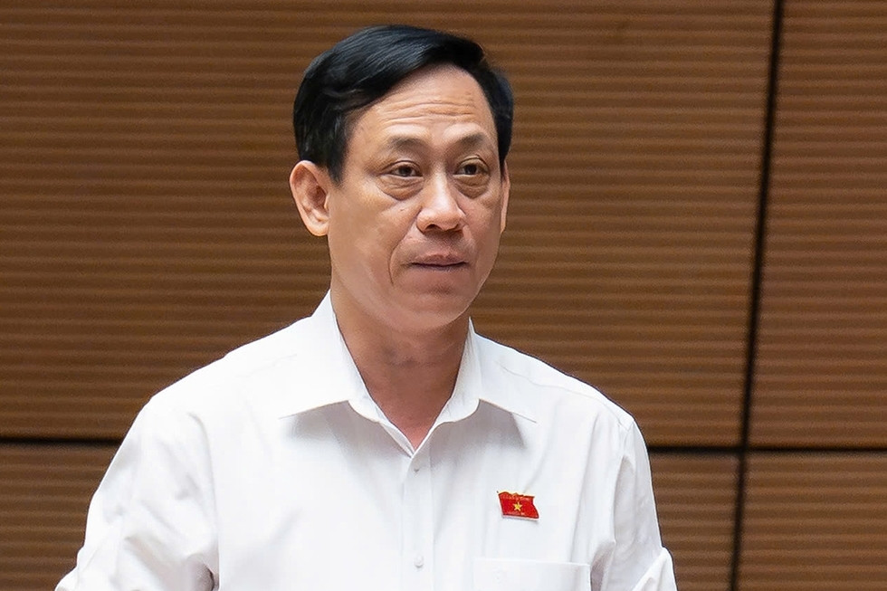 Sớm có chính sách đãi ngộ, tiền lương cho cán bộ cấp xã để an tâm công tác