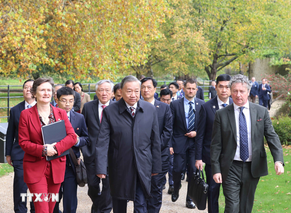 tong bi thu to lam phat bieu chinh sach tai dai hoc oxford 1.jpg