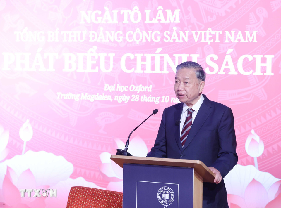 tong bi thu to lam phat bieu chinh sach tai dai hoc oxford 12.jpg