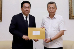 Chủ tịch FAT đến Đại sứ quán Việt Nam tại Thái Lan xin lỗi vụ dùng sai Quốc kỳ VFF ghi nhận lời xin lỗi của LĐBĐ Thái Lan vụ nhầm Quốc kỳ