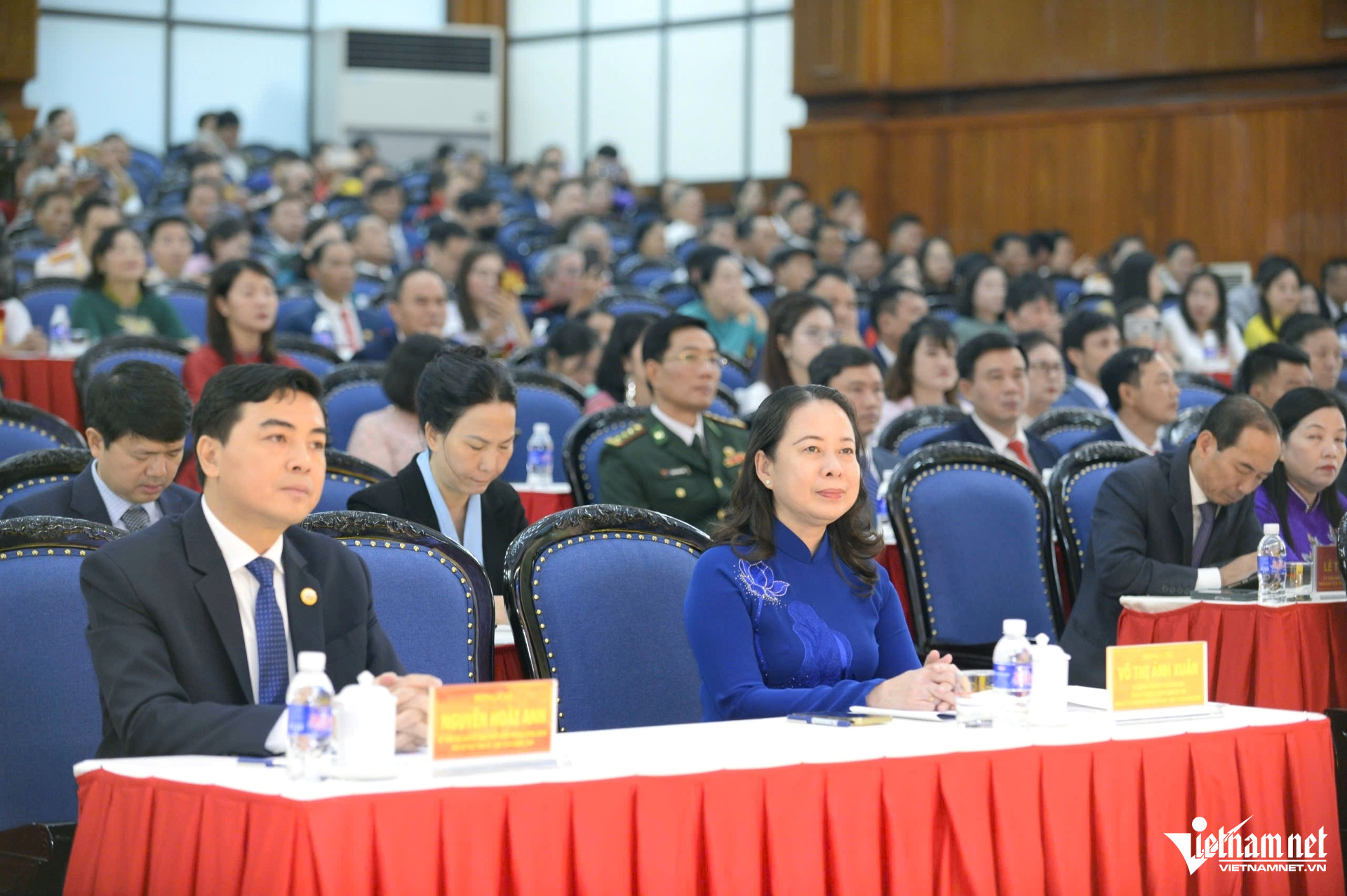 W-a1Phó Chủ tịch nước.jpg