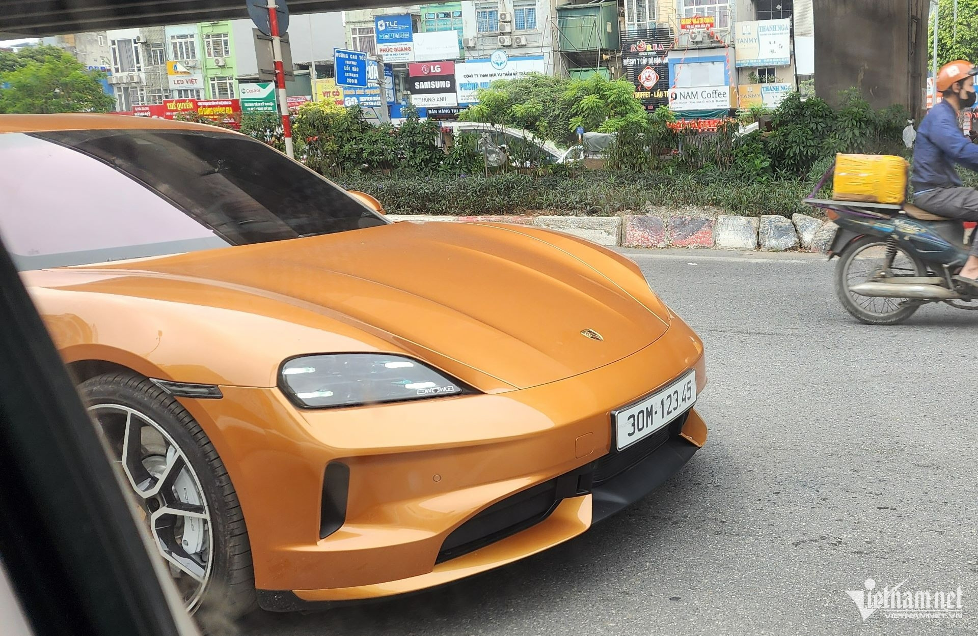 W-Posrche Taycan 4S bien 12345 - 5.jpg