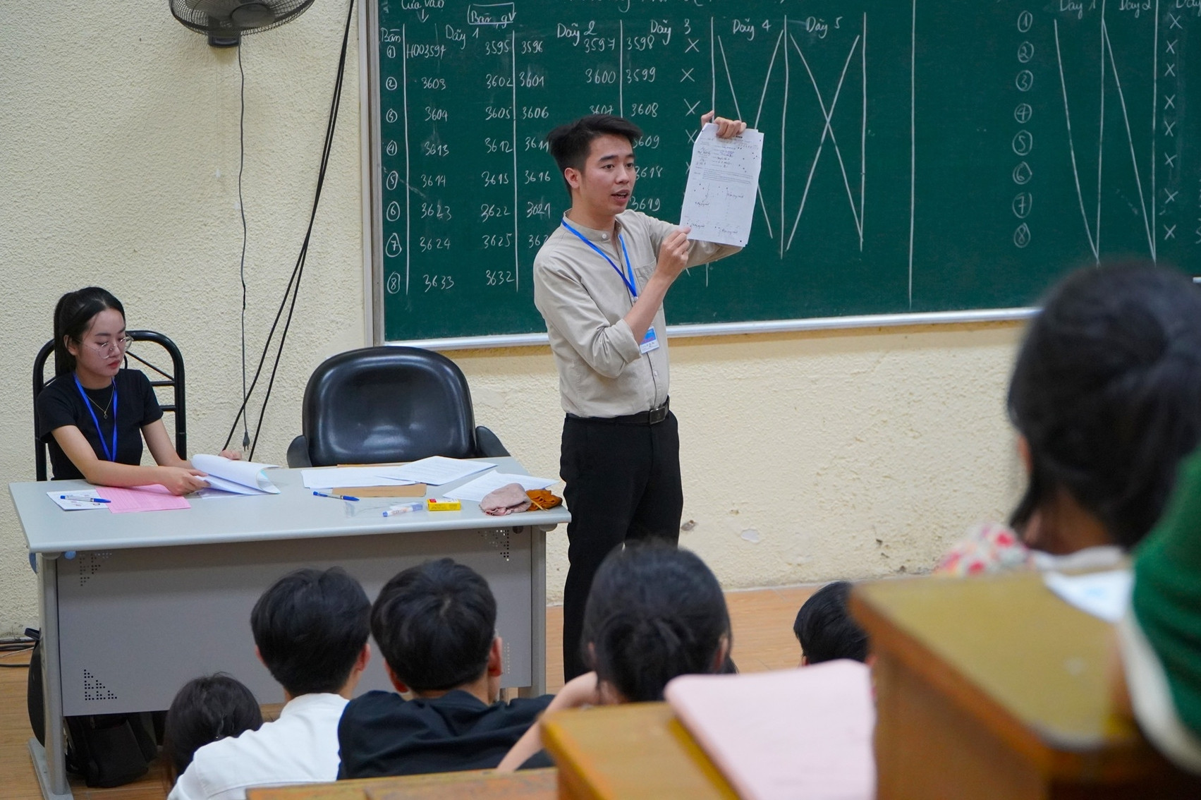 Bỏ chức danh trợ giảng, giảng viên đại học không còn phân hạng