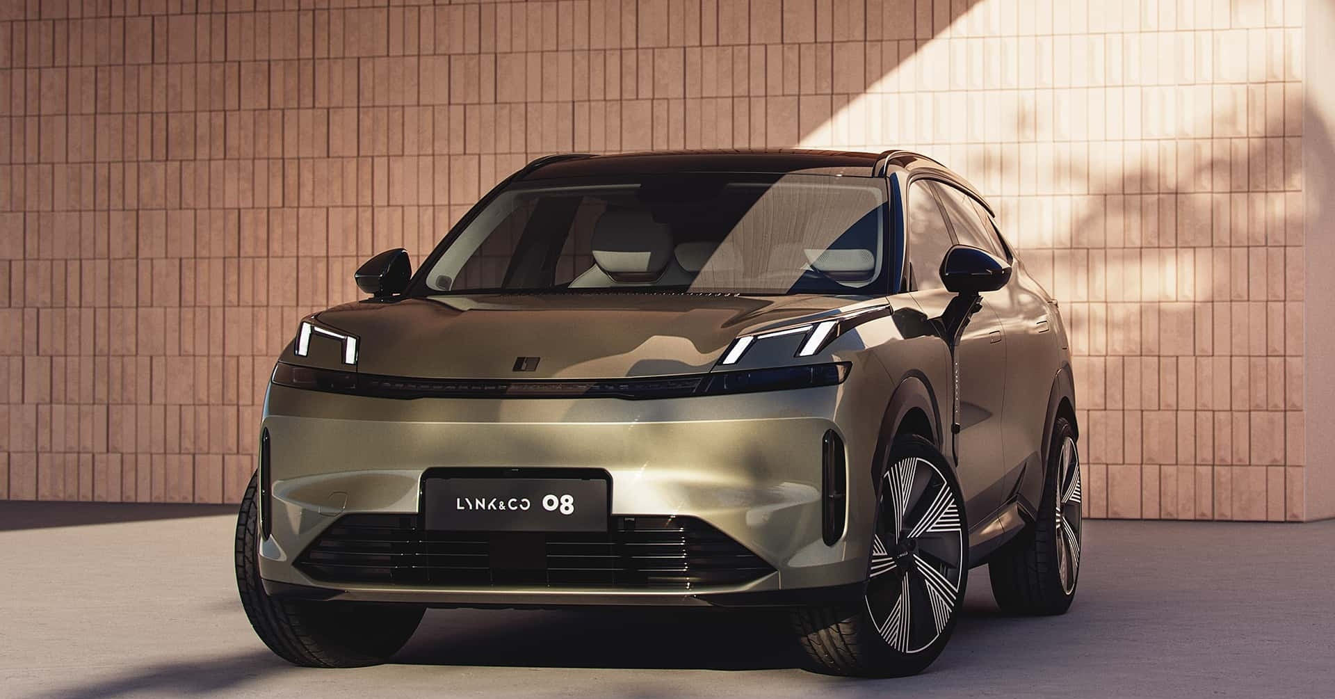 Bốn mẫu xe hybrid 'ăn xăng như ngửi' sắp ra mắt khách Việt trong 2 tuần tới