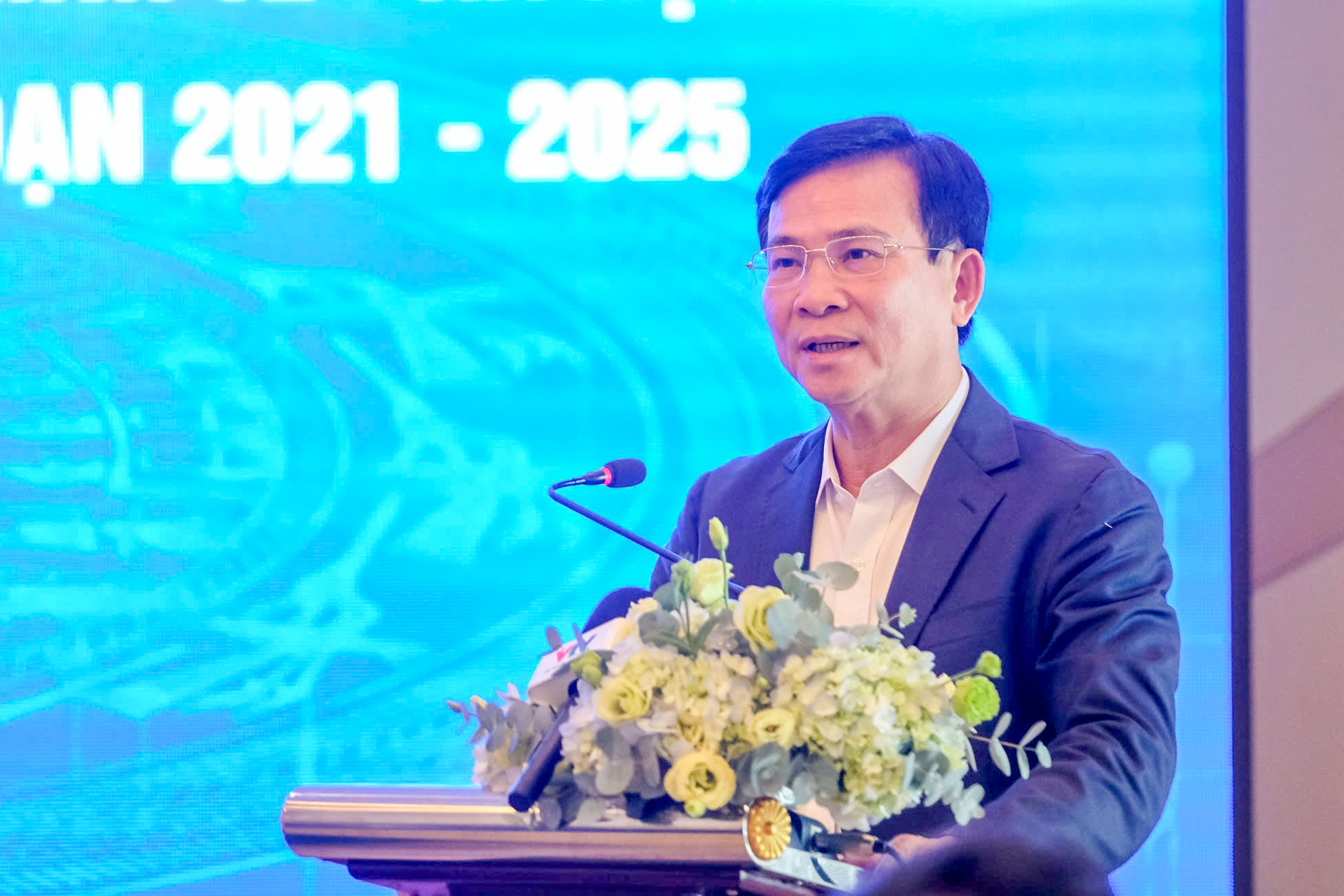 Chu tich ubnd khanh hoa 1 .jpg