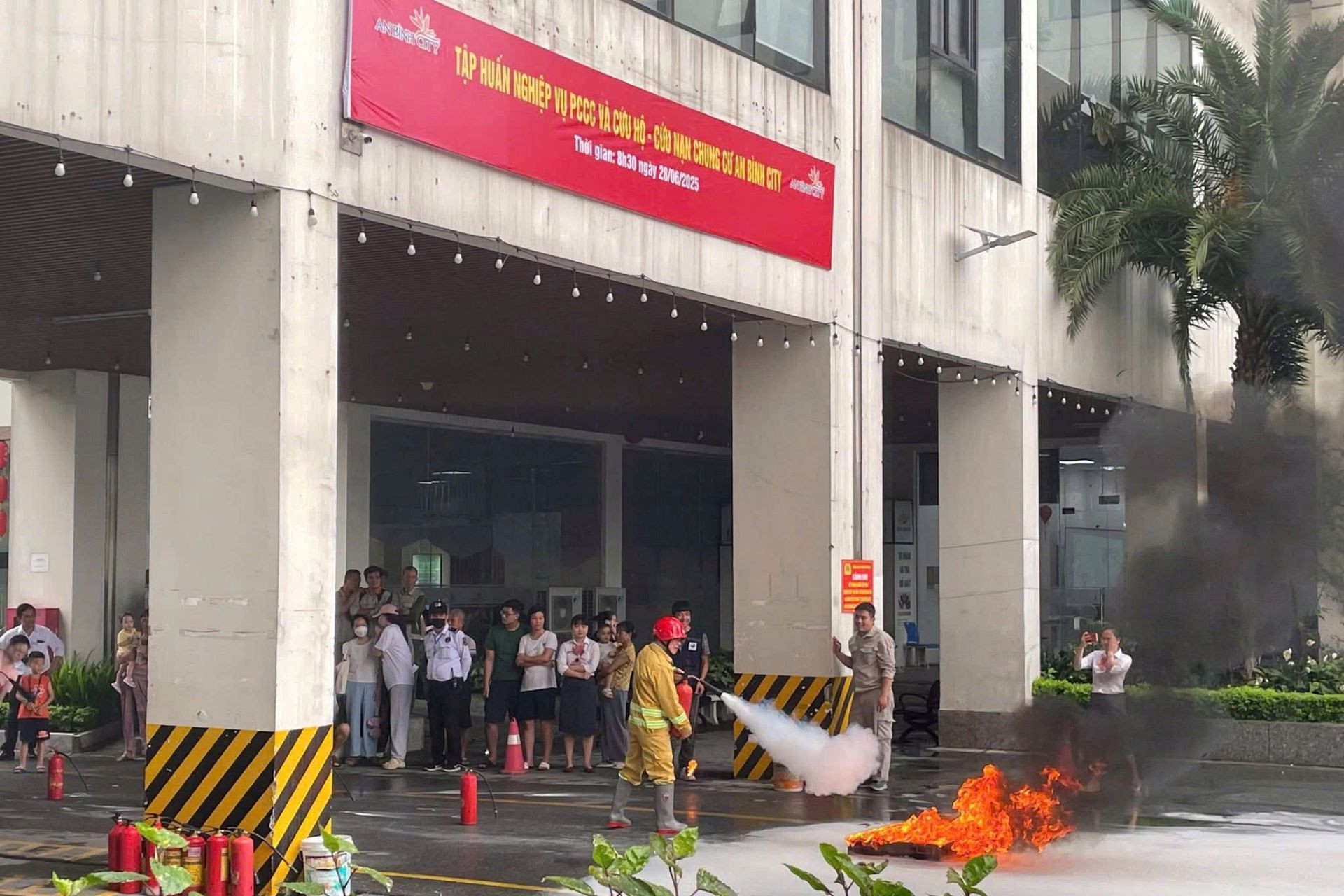 Hà Nội tổng kết triển khai xử lý cơ sở vi phạm phòng cháy chữa cháy theo Nghị quyết 05
