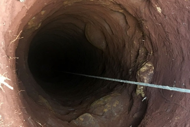 Hai cha con tử vong thương tâm dưới giếng sâu 10m