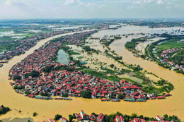 Hàng nghìn hộ dân ở Bắc Ninh bị cô lập, Chủ tịch tỉnh đến hiện trường