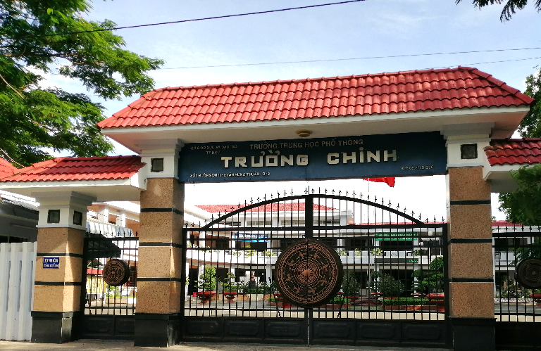 Học sinh mất điện thoại, cô giáo yêu cầu cả lớp viết tên &apos;người nghi ngờ&apos;