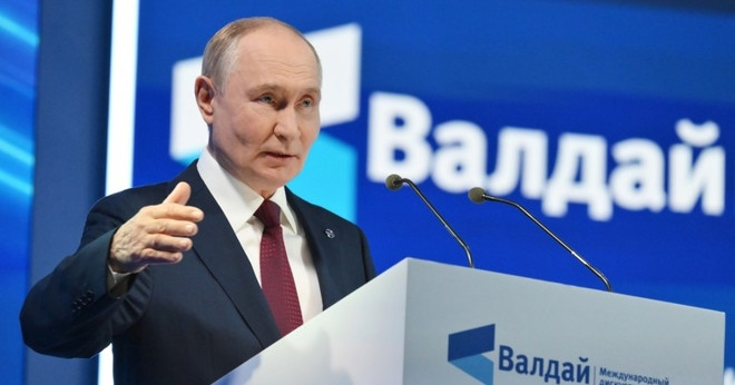 Ông Putin phản ứng khi Nga bị gọi là ‘hổ giấy’, bàn về xung đột ở Ukraine