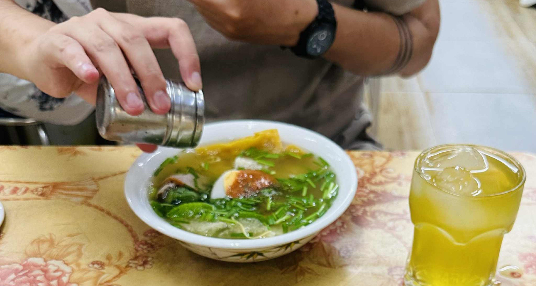 Thoát đột quỵ nhờ đi khám do biểu hiện lạ sau khi ăn sáng