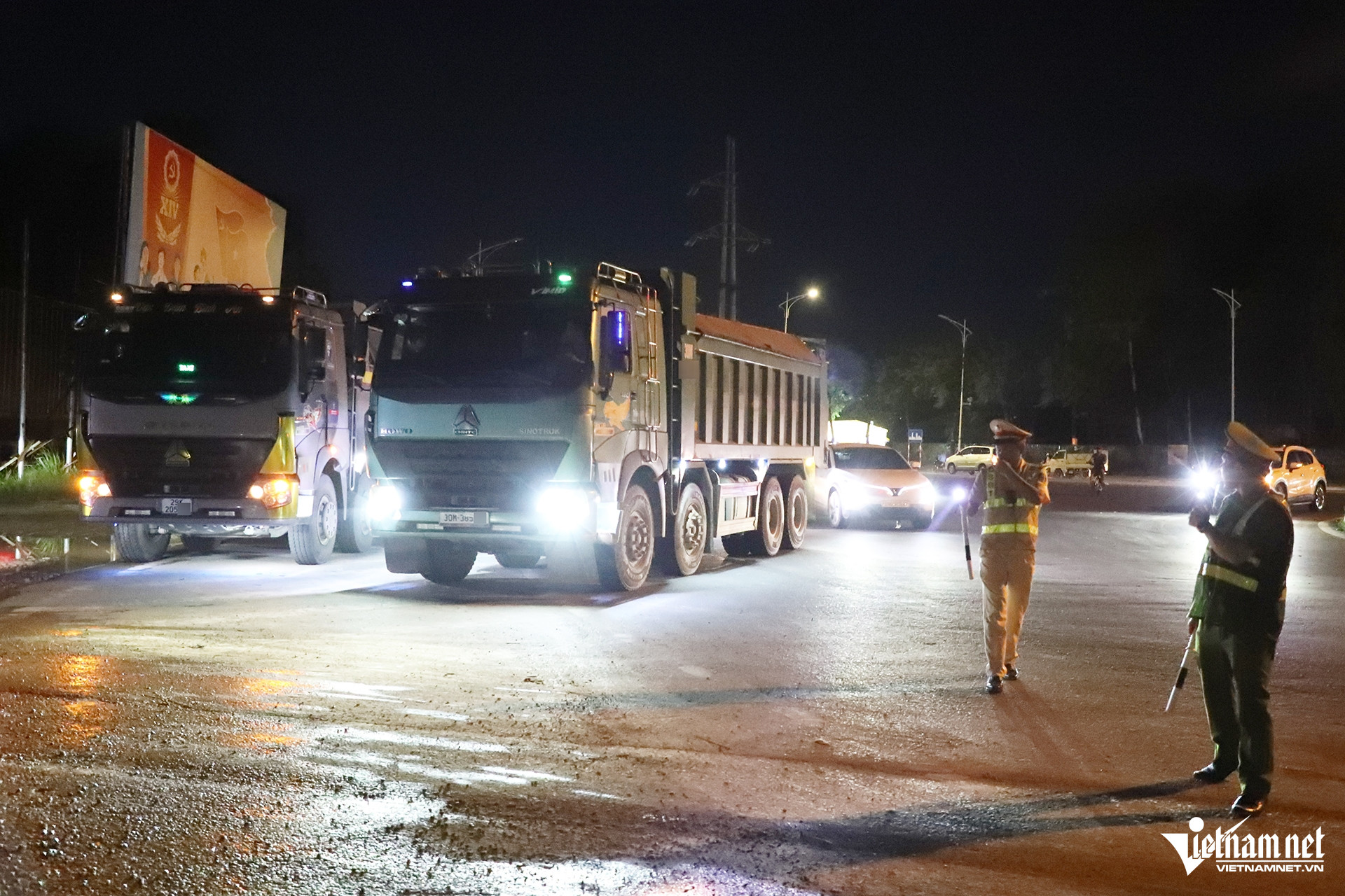 W-xe qua tai doi 7.JPG.jpg