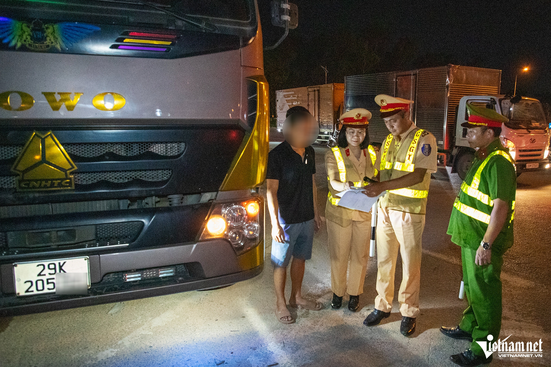 W-xu ly xe qua tai.jpg