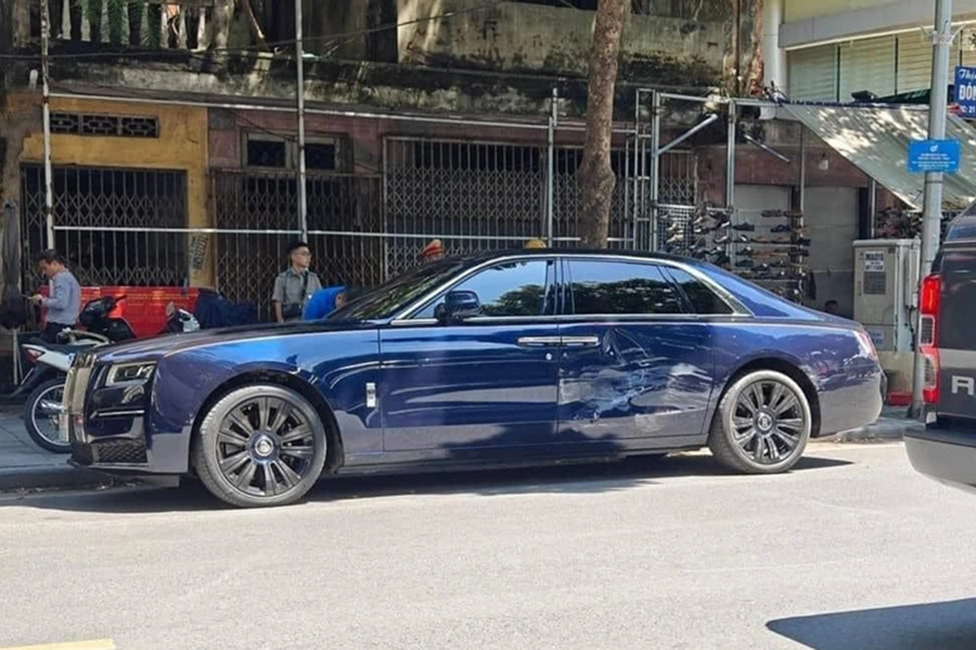 Xe sang Rolls-Royce 40 tỷ của đại gia Hà Nội từng bị Hyundai Kona đâm giờ ra sao