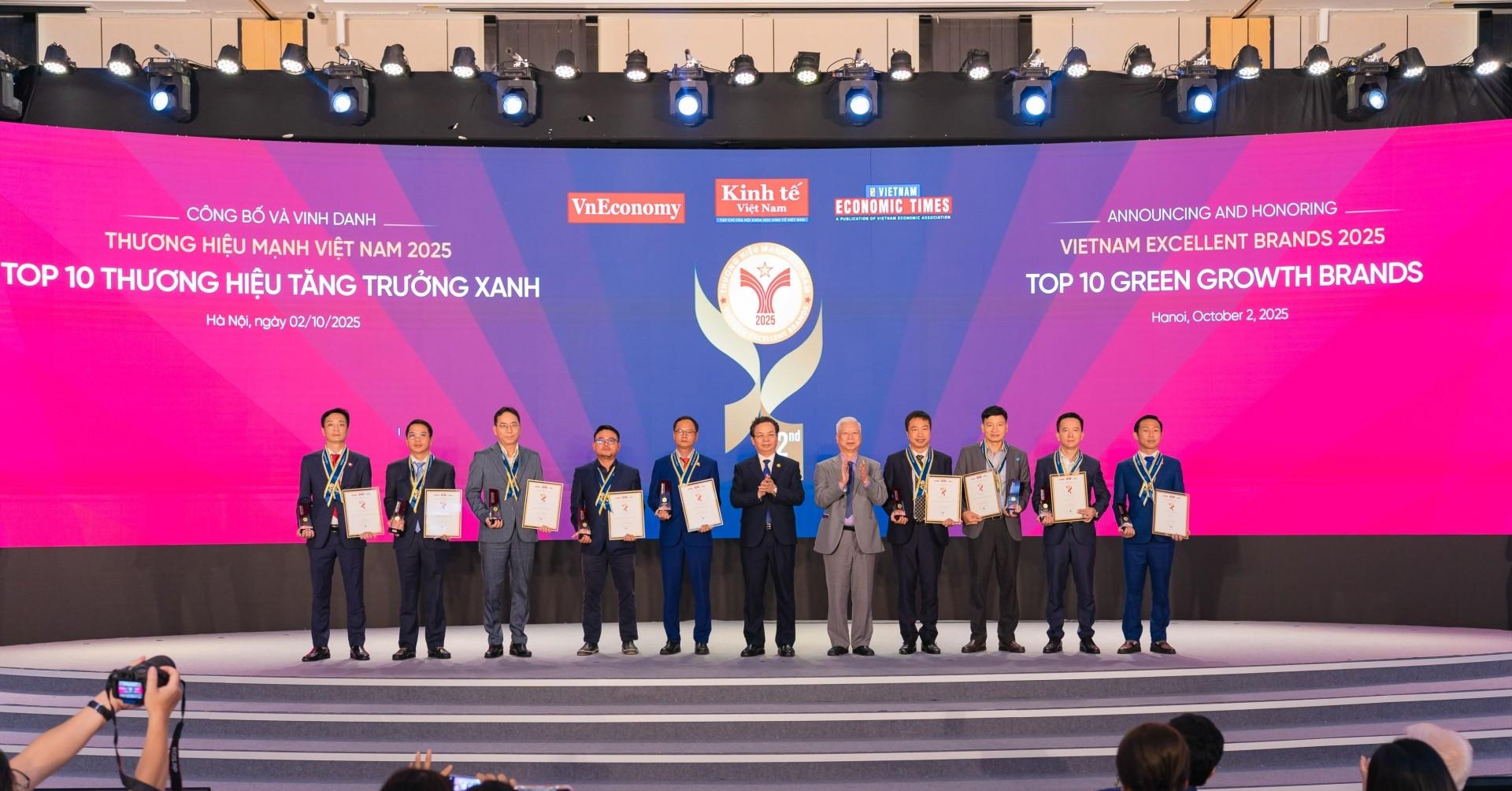 Yến sào Khánh Hòa nhận giải Top 10 Thương hiệu Tăng trưởng Xanh 2025