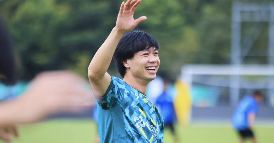 Công Phượng cười tươi rói, sẵn sàng tái xuất sau chấn thương