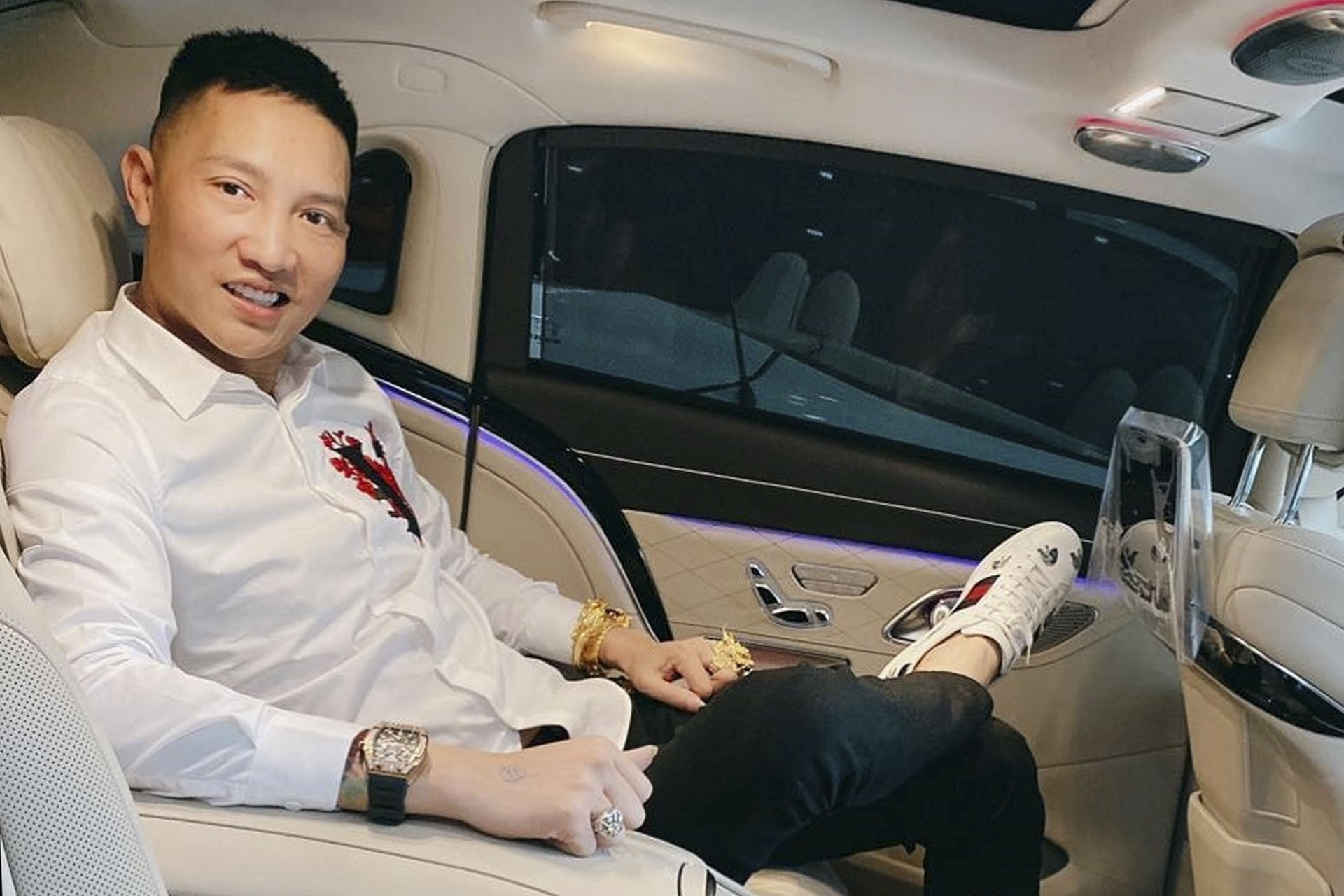 Điều gì đang xảy ra với công ty kinh doanh ô tô của dân chơi xe Huấn 