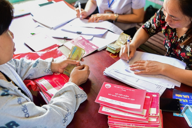 Điều kỳ diệu từ việc nhận gửi tiết kiệm 5.000 đồng mỗi tuần