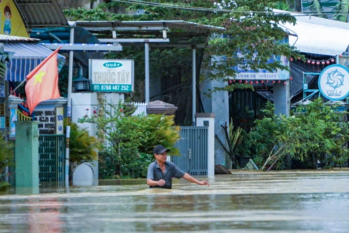 Lũ trên sông Thu Bồn tại Đà Nẵng vượt mức lịch sử năm Thìn 1964
