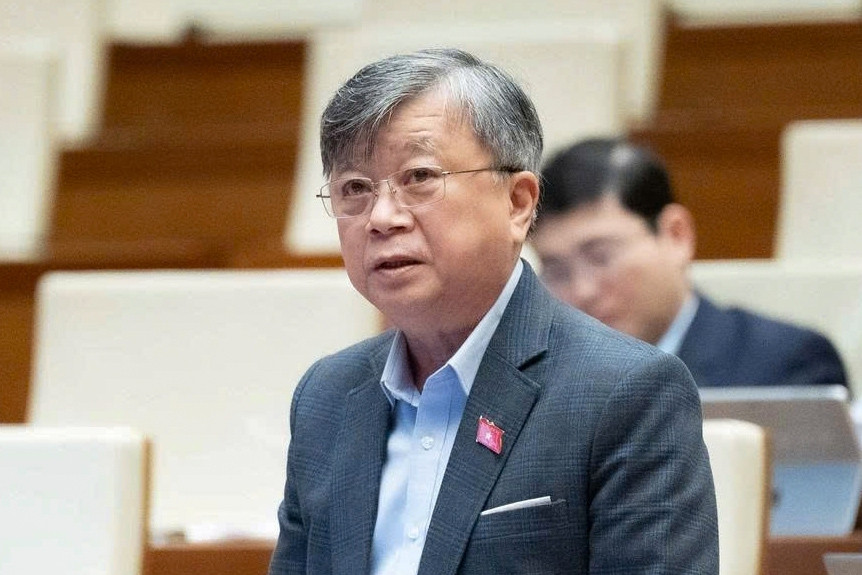 Lương công chức phải ngang mức sống trung bình của xã hội, không để họ nghèo