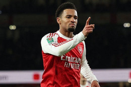 Arsenal 'thổi bay' Brighton, thắng 6 trận liên tiếp