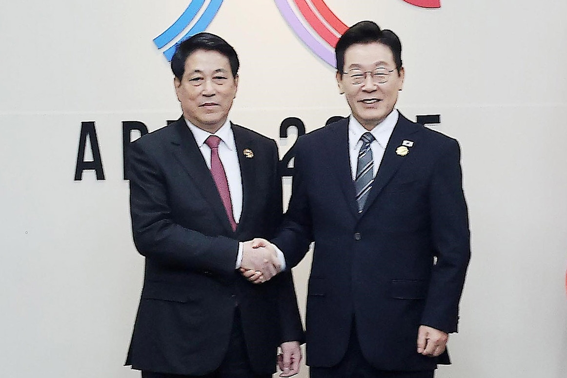 Tổng thống Hàn Quốc: Mở rộng các ngành nghề tiếp nhận lao động Việt Nam