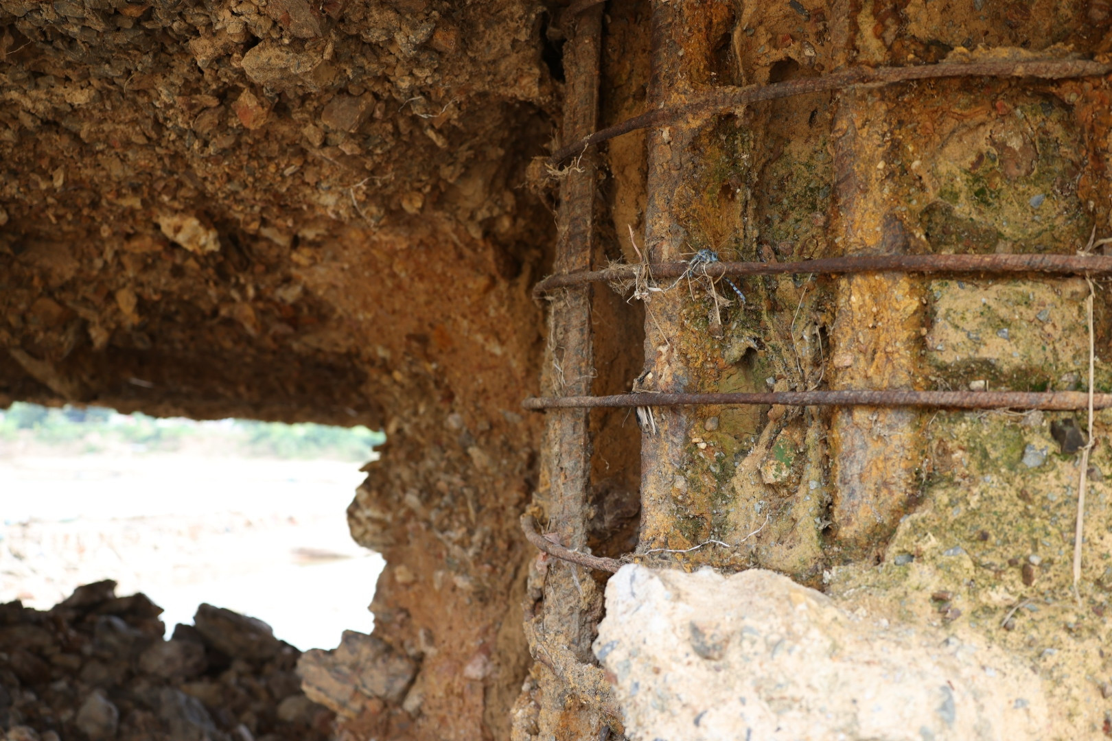 Trụ cầu ở Phú Thọ xuất hiện cảnh tượng 'rợn người', kết quả kiểm định có gì?