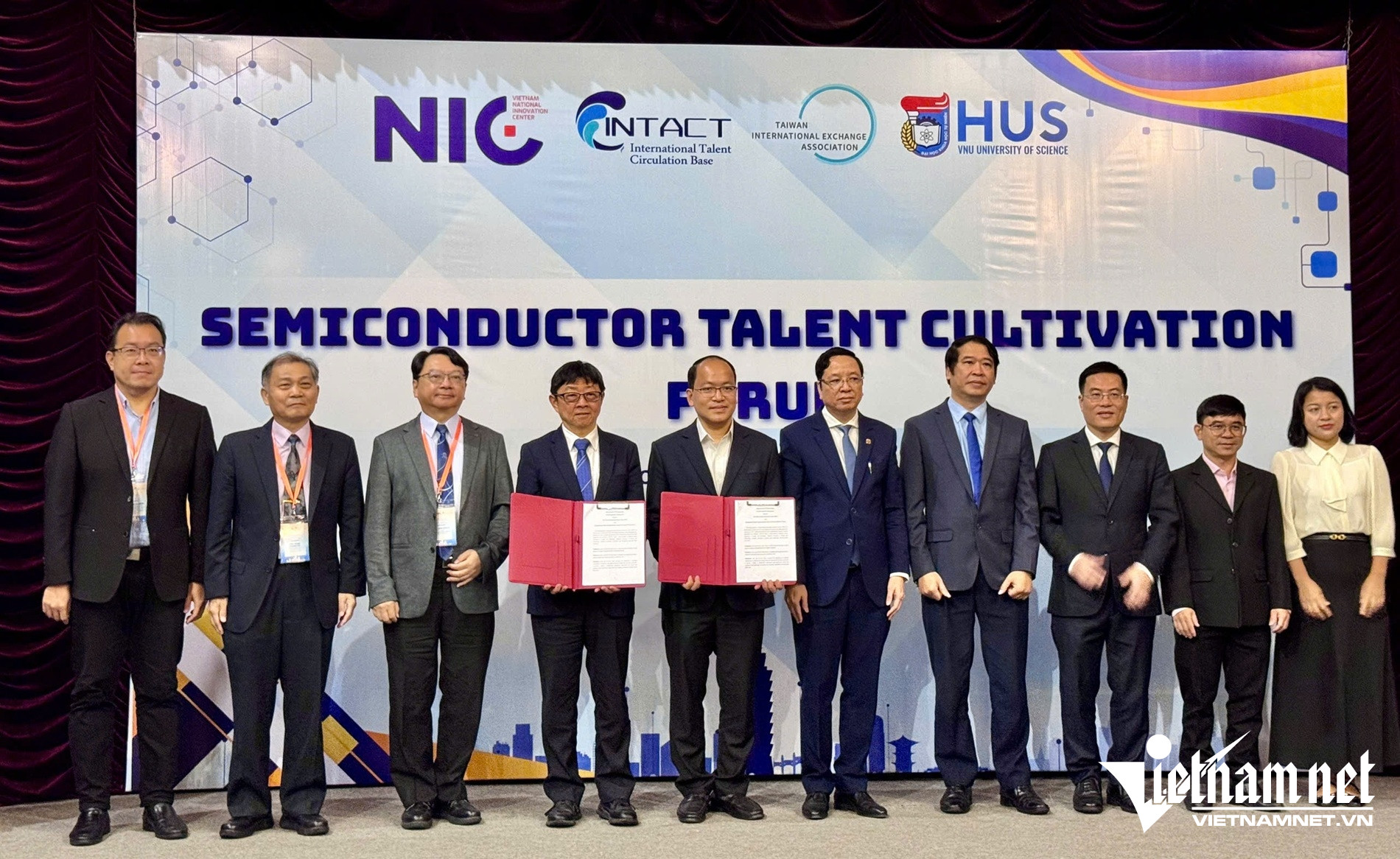 W-3010 hoc bong intense.jpg