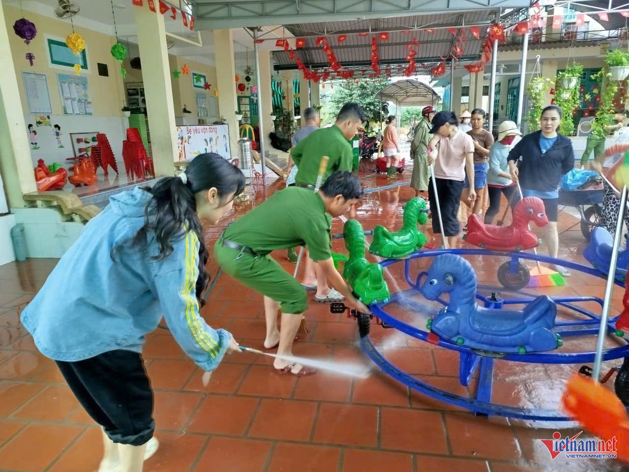 W-dọn lụt (11).jpg