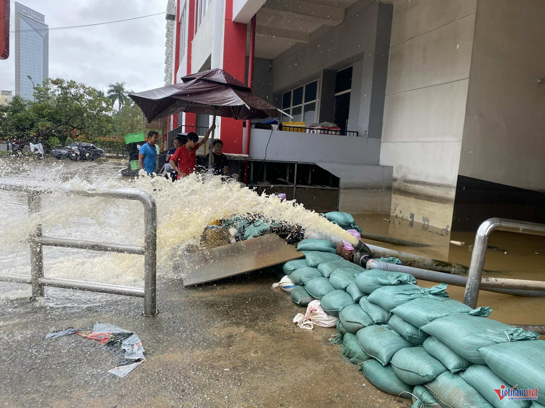 W-dọn lụt (5).jpg