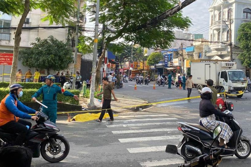 Bản tin trưa 31/10: Va chạm với ô tô, xe máy văng xa 20m, cô gái tử vong tại chỗ