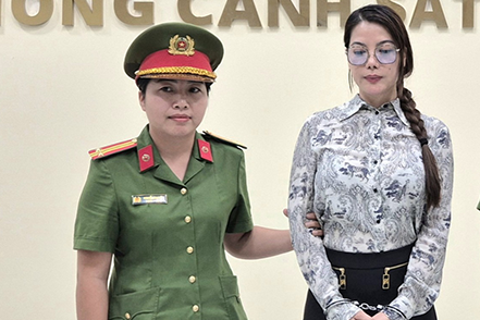 Bản tin cuối ngày 31/10:Khởi tố, bắt tạm giam nghệ sĩ, người mẫu Trương Ngọc Ánh Bản tin cuối ngày 31/10:Khởi tố, bắt tạm giam nghệ sĩ, người mẫu Trương Ngọc Ánh