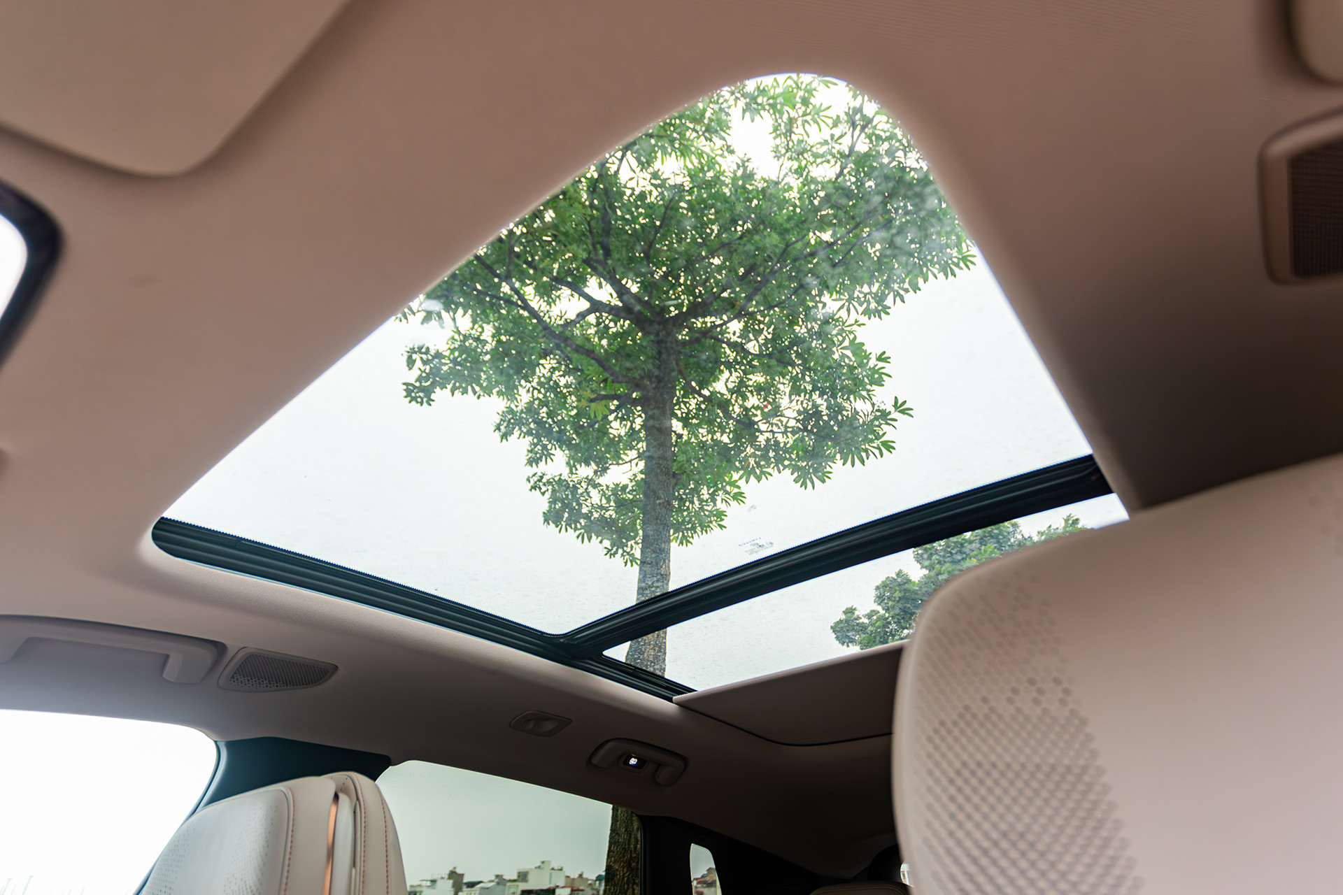 Anh 6  Lynk & Co 08.JPG