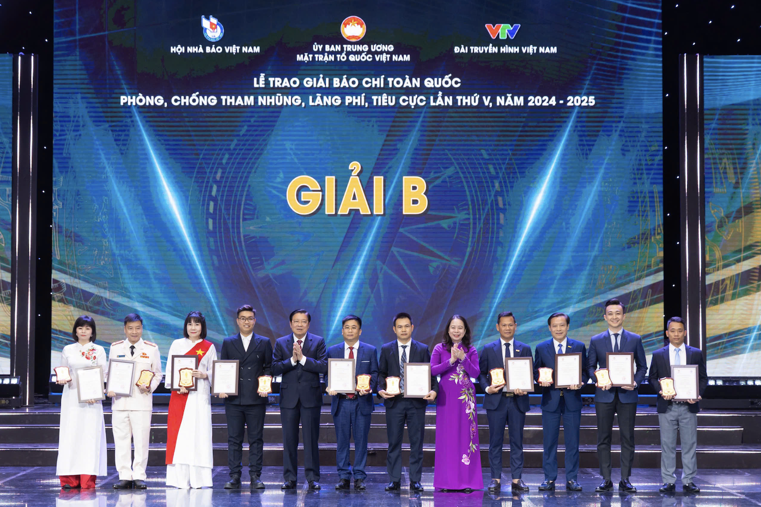 Ảnh màn hình 2025 10 30 lúc 22.35.18.png