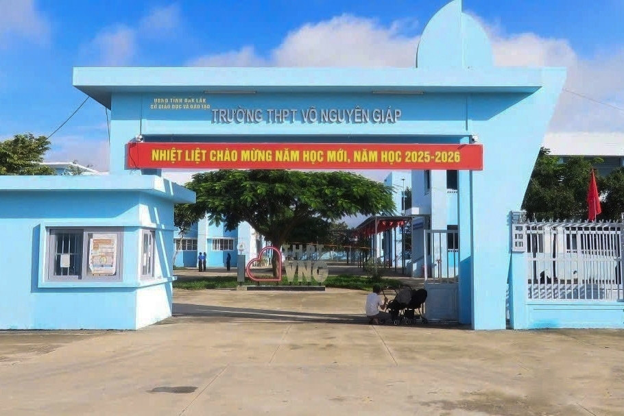 Buộc thôi việc giáo viên dạy toán 'bóp cổ' bí thư đoàn trường