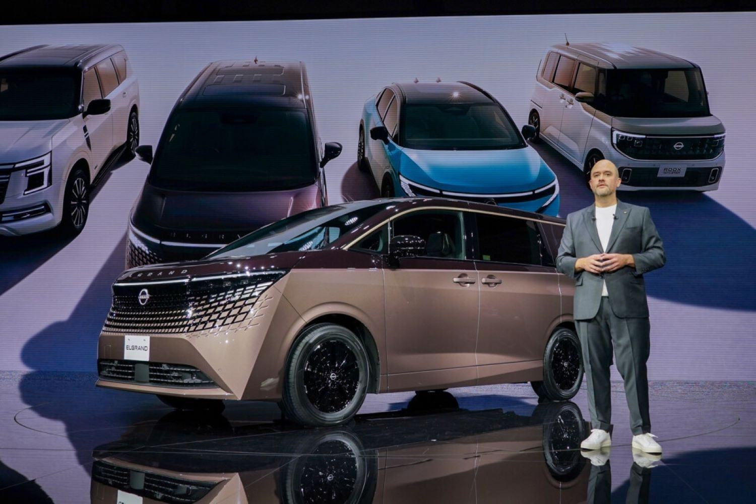 Các hãng xe Nhật dốc hàng chục tỷ USD đầu tư đổi mới trước sức ép từ Trung Quốc