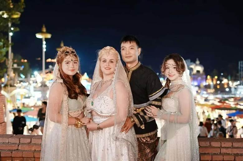 chàng trai khiếm thị TQ