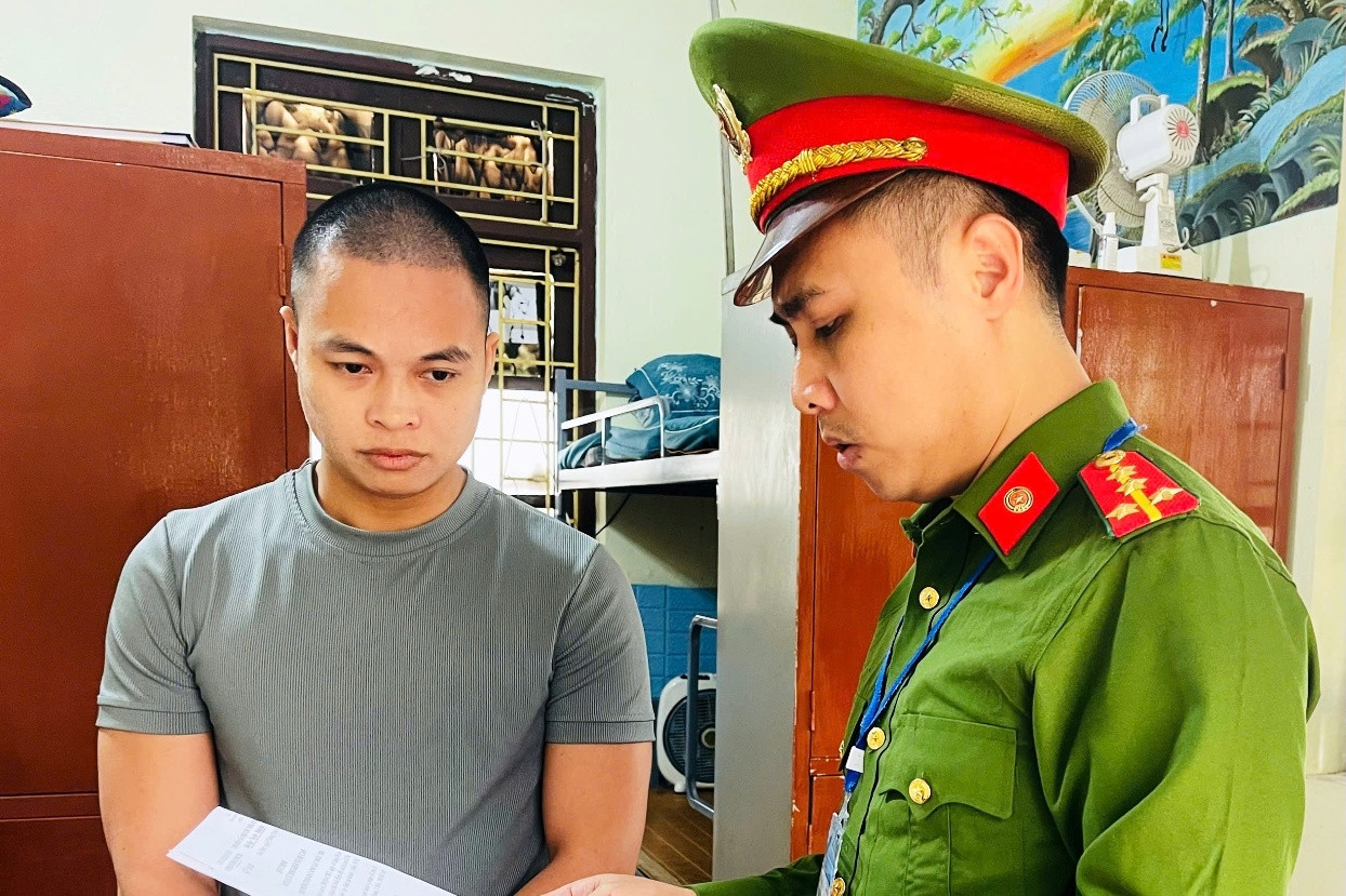 Công an Ninh Bình khởi tố thêm tội đối với chủ kênh TikTok 'Gia đình Hải Sen'