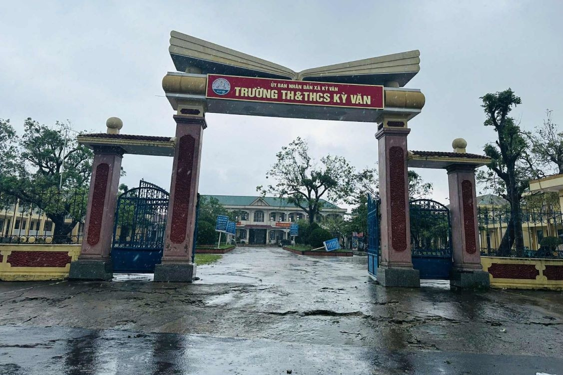 Hiệu trưởng tại Hà Tĩnh lên tiếng về khoản vận động gần 1 tỷ đồng