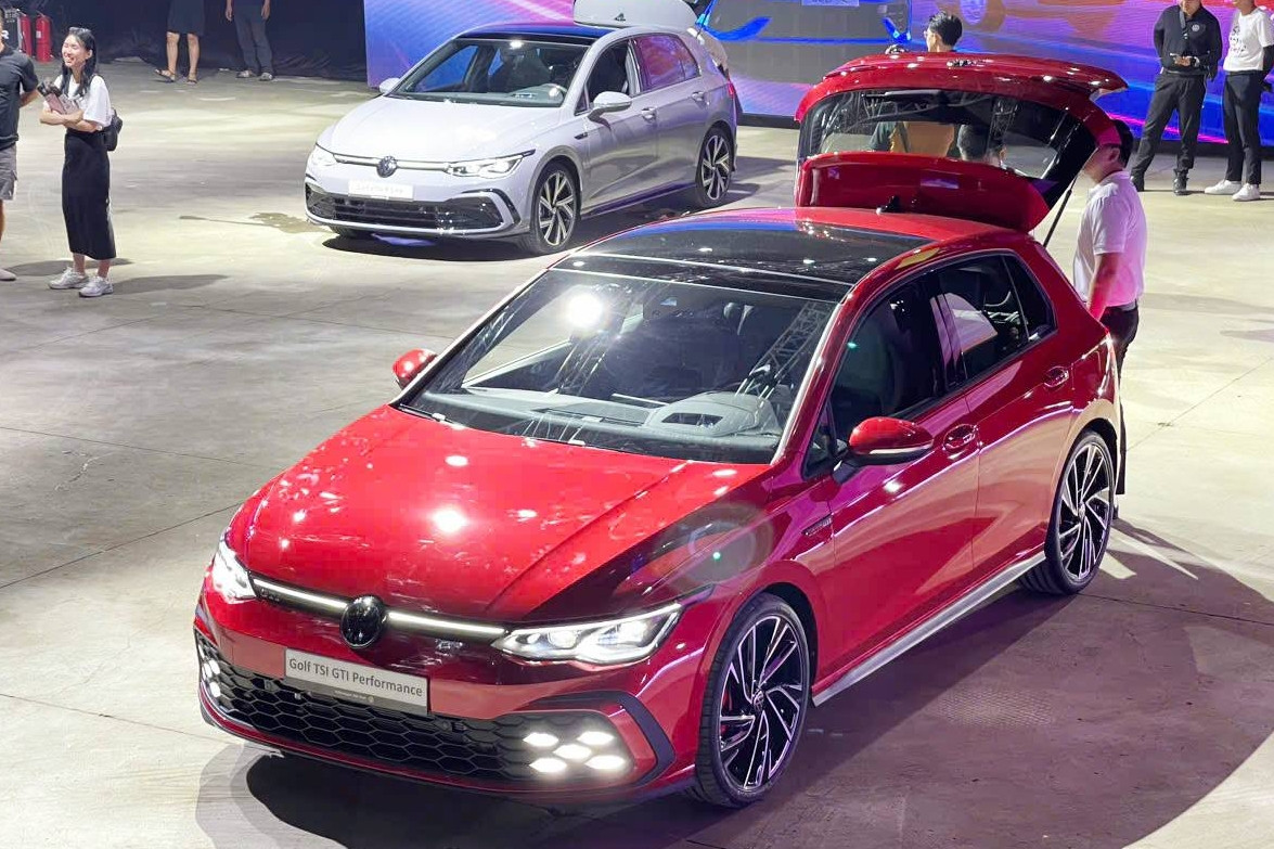 'Hot hatch' Volkswagen Golf xuất hiện với 6 phiên bản, đấu Honda Civic TypeR